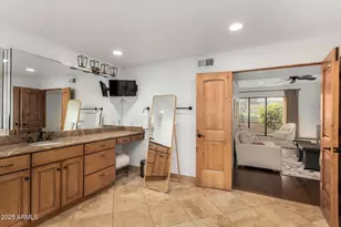 2737 E Arizona Biltmore Circle, Phoenix, AZ 85016 - Photo 15