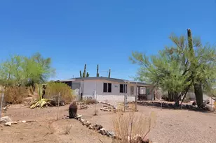 25712 W Steinbeck Dr, Morristown, AZ 85342 - Photo 5