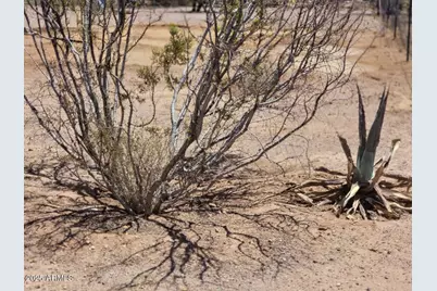 25712 W Steinbeck Drive, Morristown, AZ 85342 - Photo 33