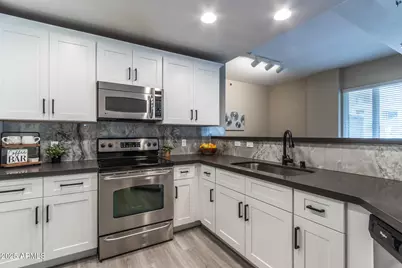 16 W Encanto, Phoenix, AZ 85003 - Photo 1