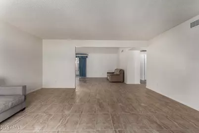 5809 W Yucca Street, Glendale, AZ 85304 - Photo 5