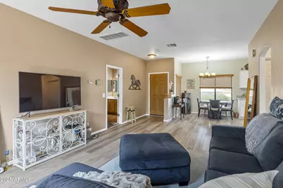 13818 N Saguaro Boulevard #201, Fountain Hills, AZ 85268 - Photo 7