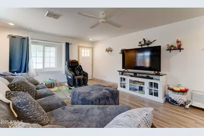 5034 S 11th Place, Phoenix, AZ 85040 - Photo 9