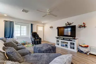 5034 S 11th Pl, Phoenix, AZ 85040 - Photo 9