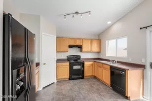 22813 W Gardenia Dr, Buckeye, AZ 85326 - Photo 11