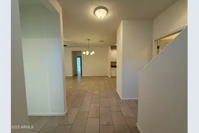 7307 S 17th Drive, Phoenix, AZ 85041 - Photo 11