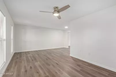 10166 W Cinnebar Avenue, Sun City, AZ 85351 - Photo 7