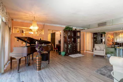 6767 N 7th Street #105, Phoenix, AZ 85014 - Photo 1