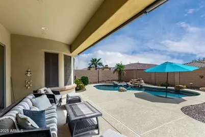 18135 W Willow Drive W, Goodyear, AZ 85338 - Photo 11