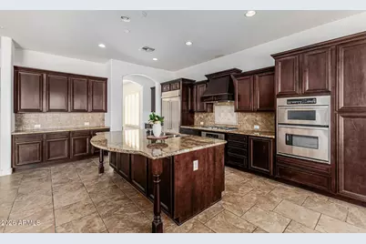 18135 W Willow Drive W, Goodyear, AZ 85338 - Photo 17