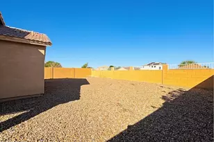 2330 W Maldonado Rd, Phoenix, AZ 85041 - Photo 17