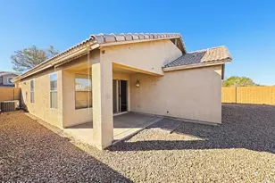 2330 W Maldonado Rd, Phoenix, AZ 85041 - Photo 15