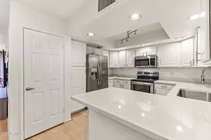 12222 N Paradise Vlg Pkwy S, Phoenix, AZ 85032 - Photo 9