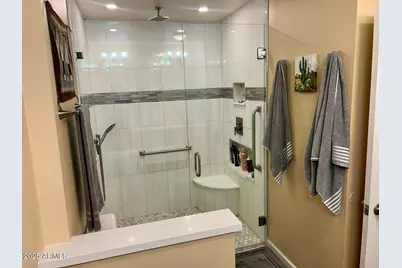 10009 W Pleasant Valley Road, Sun City, AZ 85351 - Photo 17