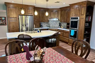 10009 W Pleasant Valley Rd, Sun City, AZ 85351 - Photo 5