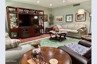 10009 W Pleasant Valley Road, Sun City, AZ 85351 - Photo 11