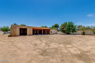 2210 W Morten Avenue, Phoenix, AZ 85021 - Photo 15