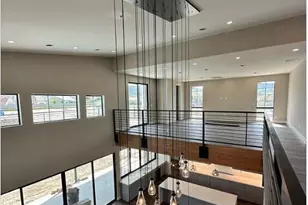 8511 S 9th Dr, Phoenix, AZ 85041 - Photo 11