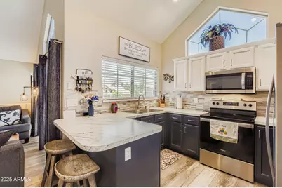 1633 E Lakeside Drive #108, Gilbert, AZ 85234 - Photo 3