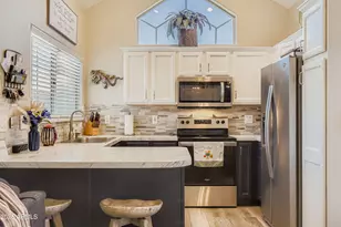 1633 E Lakeside Dr, Gilbert, AZ 85234 - Photo 5