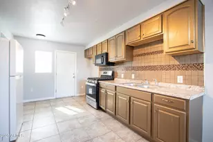 2646 E Willetta St, Phoenix, AZ 85008 - Photo 23