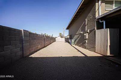 2646 E Willetta Street, Phoenix, AZ 85008 - Photo 33