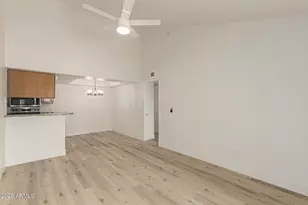 10610 S 48th St, Phoenix, AZ 85044 - Photo 7