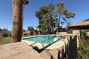 126 W Loma Vista Dr, Tempe, AZ 85282 - Photo 17