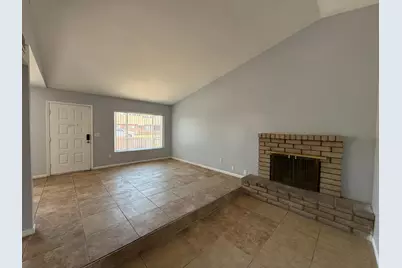 126 W Loma Vista Drive #Apt 101, Tempe, AZ 85282 - Photo 3