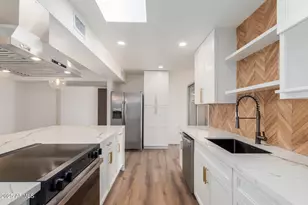 10554 W Granada Dr, Sun City, AZ 85373 - Photo 5