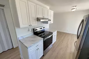 3614 N 64th Dr, Phoenix, AZ 85033 - Photo 13