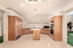 11132 W Kolina Ln, Sun City, AZ 85351 - Photo 17