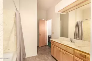 11132 W Kolina Ln, Sun City, AZ 85351 - Photo 33