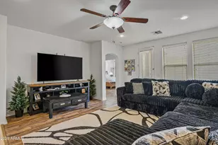 43579 W Sansom Dr, Maricopa, AZ 85138 - Photo 9