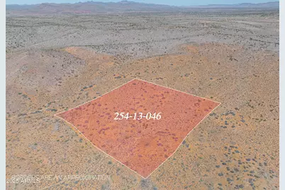 929 E Molly Gibson, Kingman, AZ 86401 - Photo 1