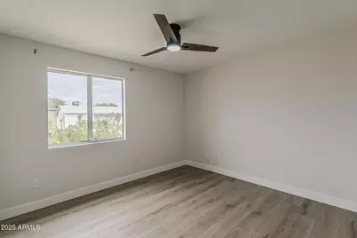 4025 E Surrey Avenue, Phoenix, AZ 85032 - Photo 17