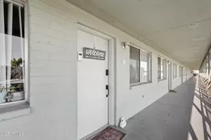 1702 W Tuckey Ln, Phoenix, AZ 85015 - Photo 15