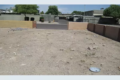 2105 W Elm Street #1, Phoenix, AZ 85015 - Photo 5