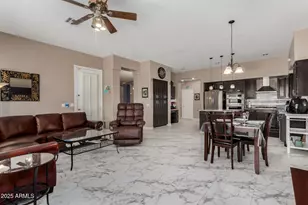 277 W Oxford Ln, Gilbert, AZ 85233 - Photo 9