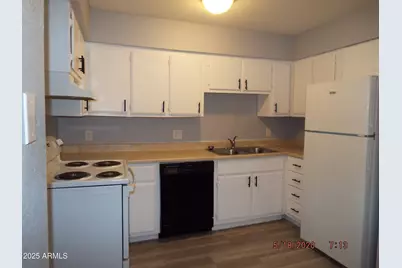 2832 E Le Marche Avenue #103, Phoenix, AZ 85032 - Photo 1