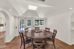 8712 N 68th St, Paradise Valley, AZ 85253 - Photo 9