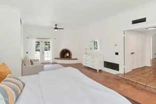 8712 N 68th St, Paradise Valley, AZ 85253 - Photo 13