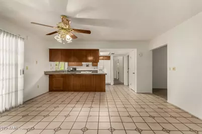 8618 N 43rd Drive, Glendale, AZ 85302 - Photo 9