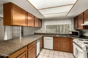 8618 N 43rd Dr, Glendale, AZ 85302 - Photo 13