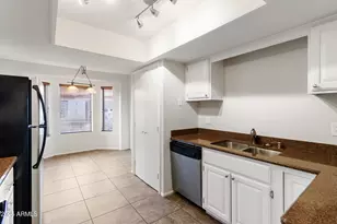 3201 N 38th St, Phoenix, AZ 85018 - Photo 13