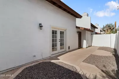 3201 N 38th Street #2, Phoenix, AZ 85018 - Photo 27