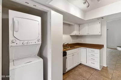 3201 N 38th Street #2, Phoenix, AZ 85018 - Photo 17