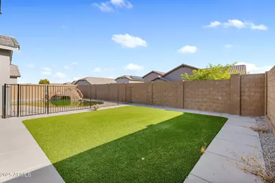 19027 W Sierra Street, Surprise, AZ 85388 - Photo 27