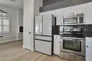 7126 W Columbine Dr, Peoria, AZ 85381 - Photo 9