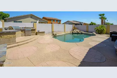 18218 W Mission Lane, Waddell, AZ 85355 - Photo 11